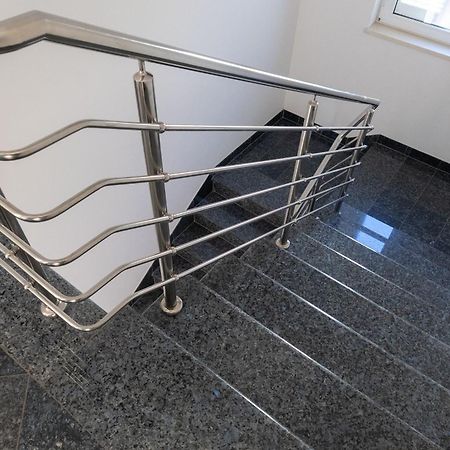 Apartment Domo Makarska Esterno foto