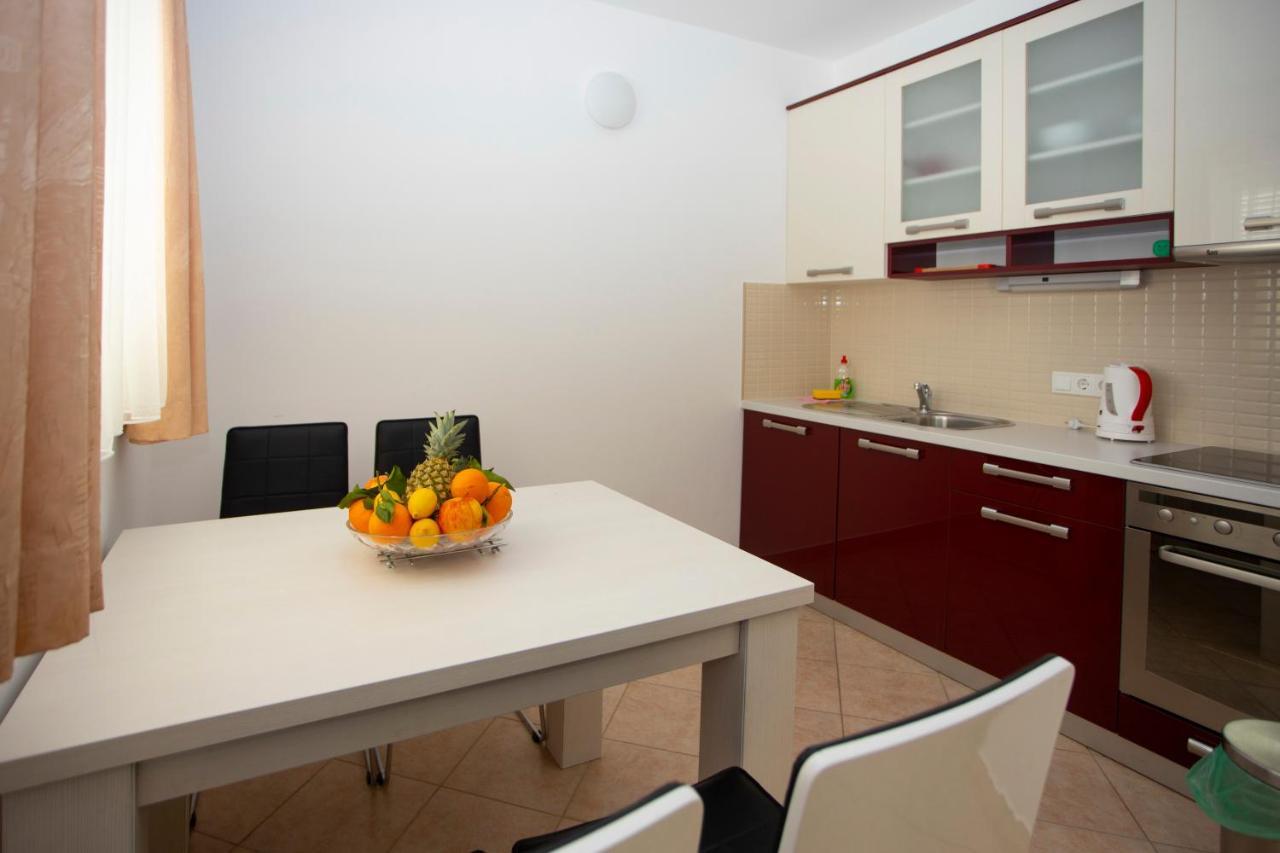Apartment Domo Makarska Esterno foto